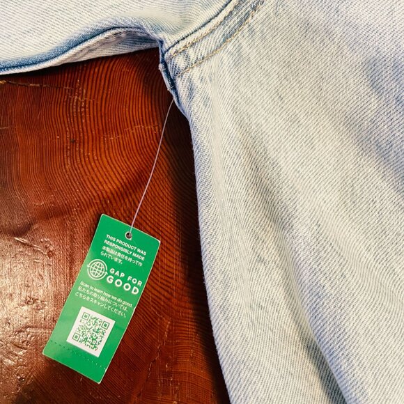 GAP UltraSoft Relaxed Cropped Icon Raw Hem Denim Jacket XS - Picture 14 of 16